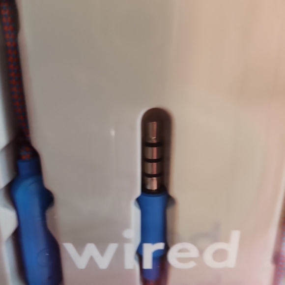 Heyday Stylish Blue Wired Earbuds - Picture 3 of 5
